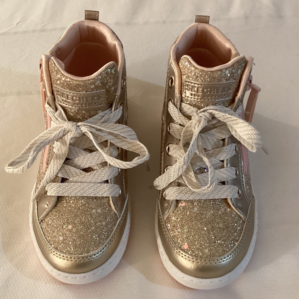 Girl's Fashion Sneakers Skechers Shoutouts Glitter Queen Sneaker